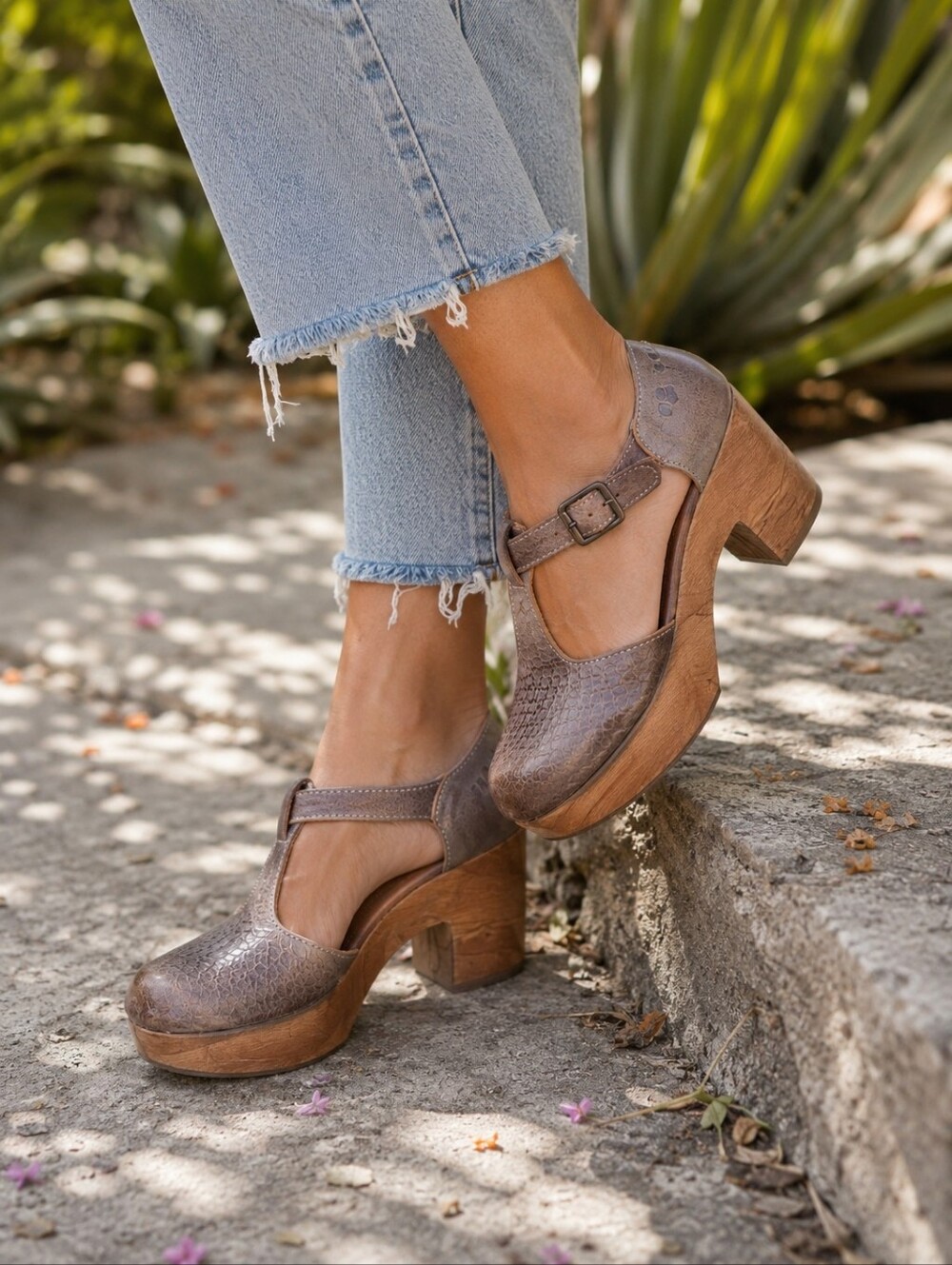 Bedstu Turner Platform Heels Size 7 - Picture 1 of 10